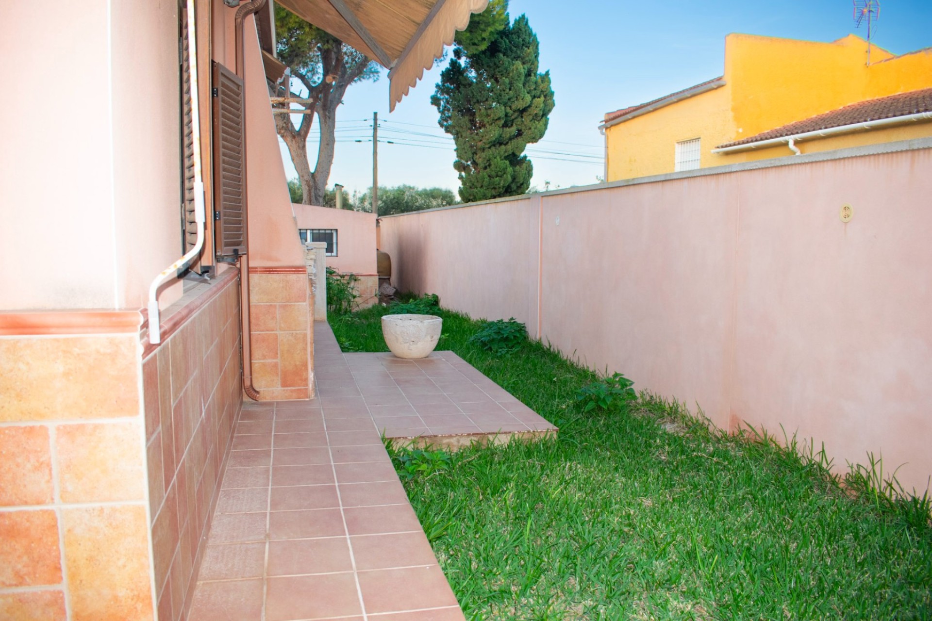 Resale - Villa - Torrevieja