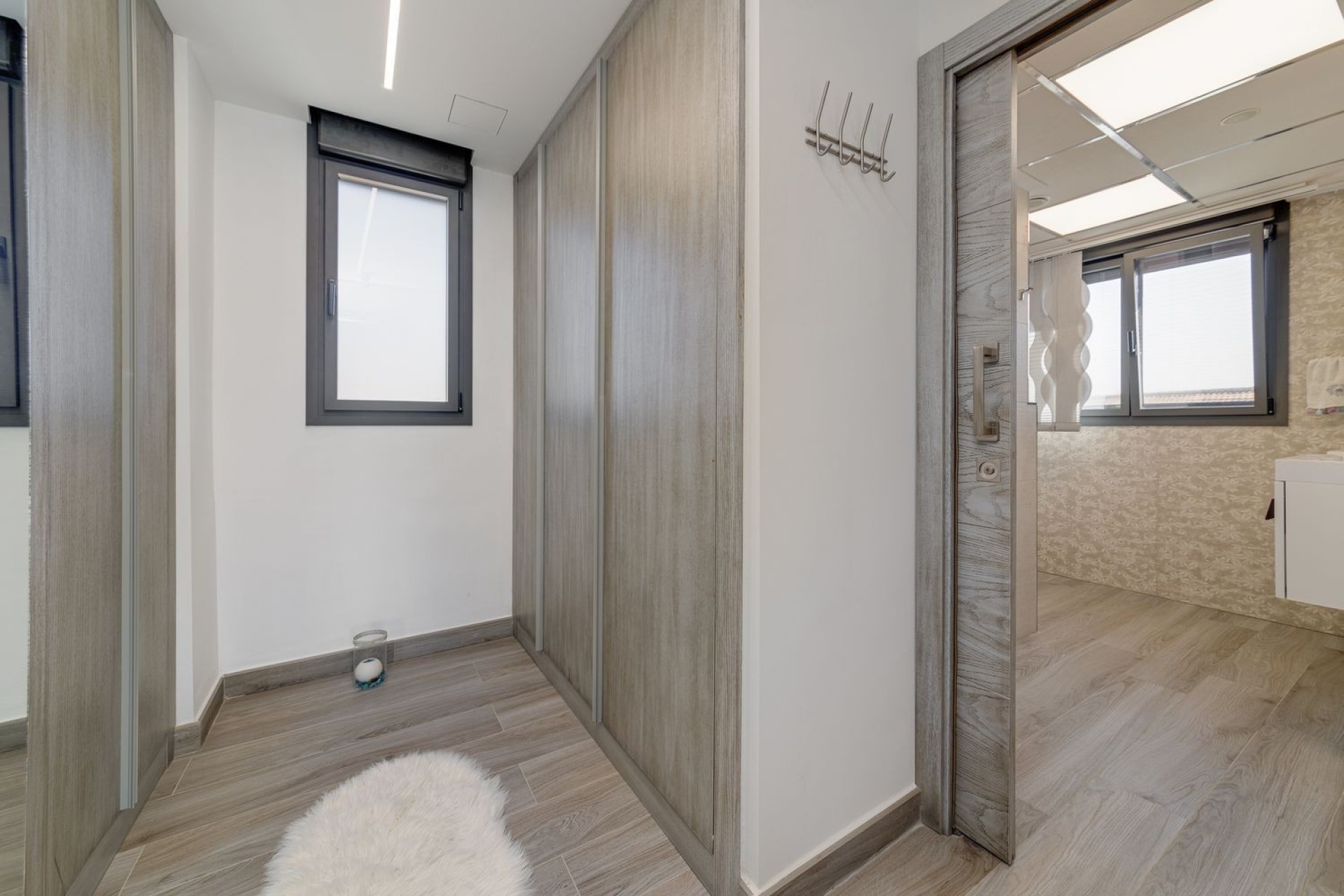 Resale - Villa - Torrevieja