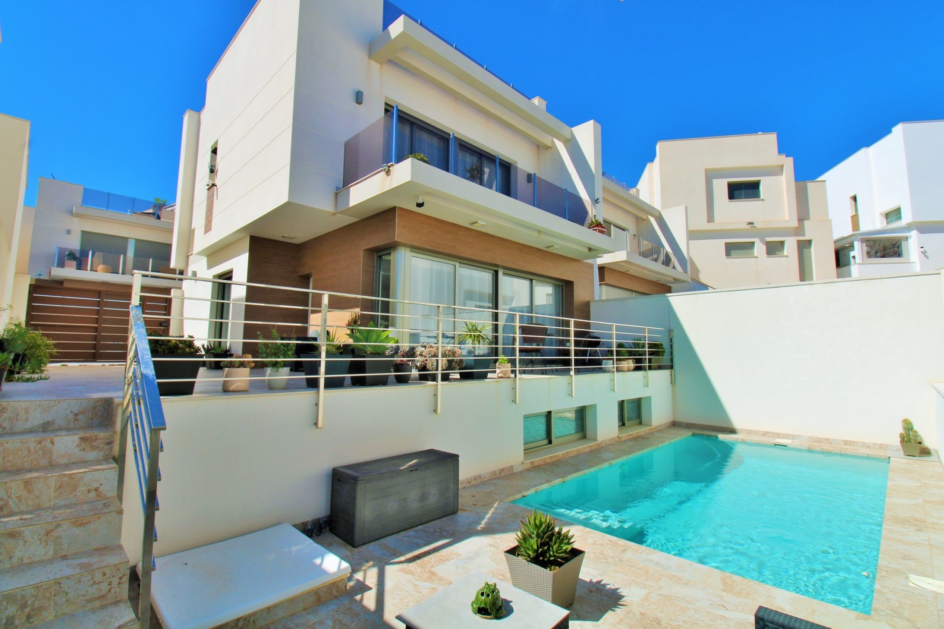 Resale - Villa - Villamartín