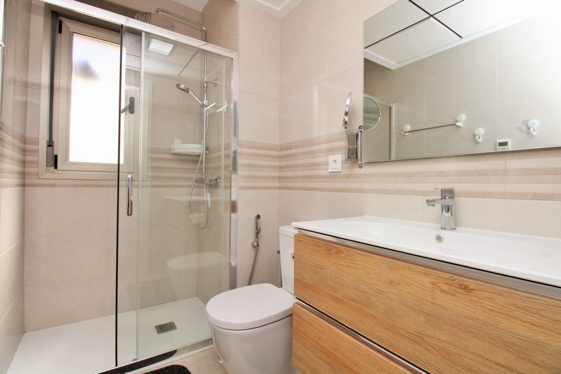 Resale - Villa - Villamartín