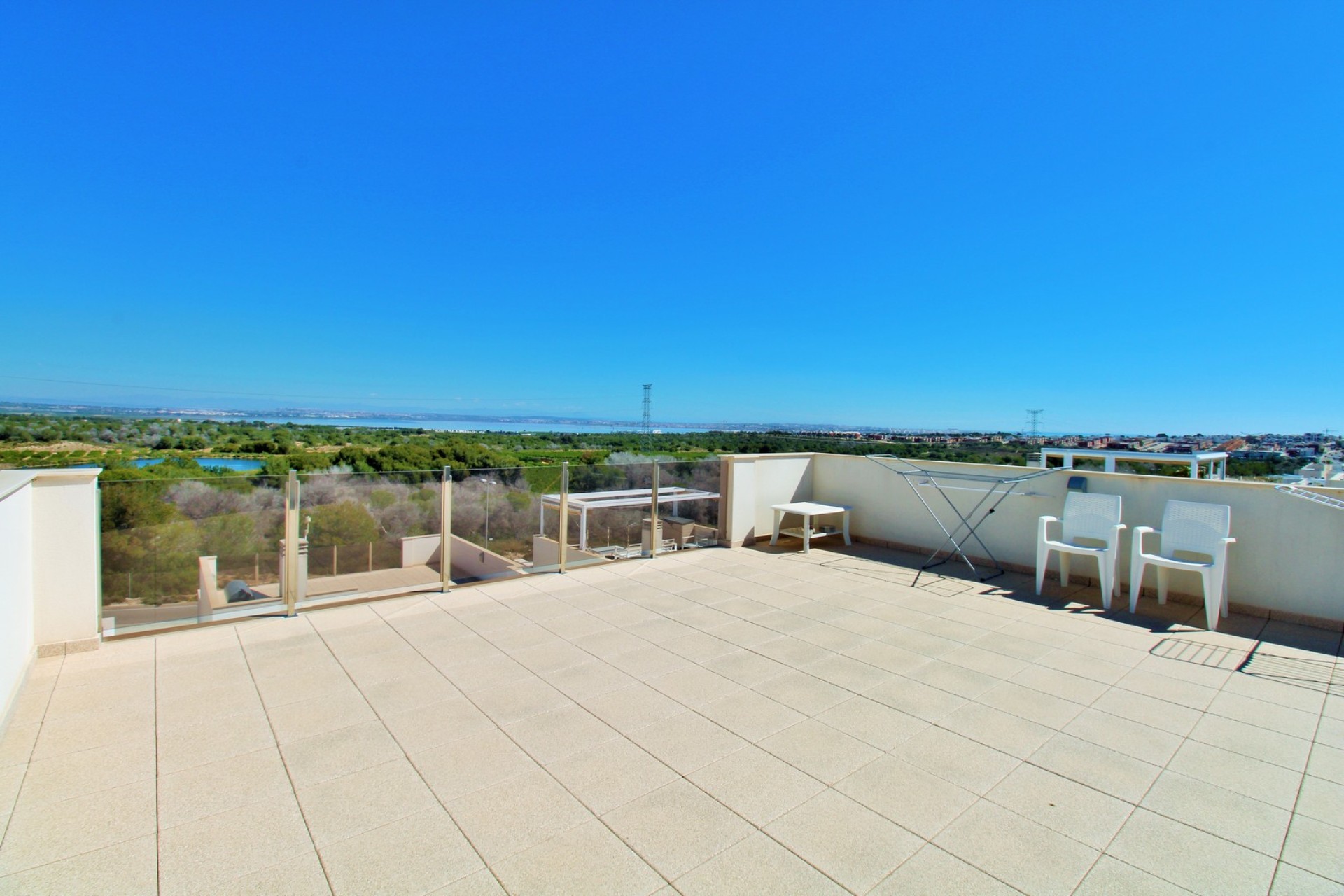 Resale - Villa - Villamartín