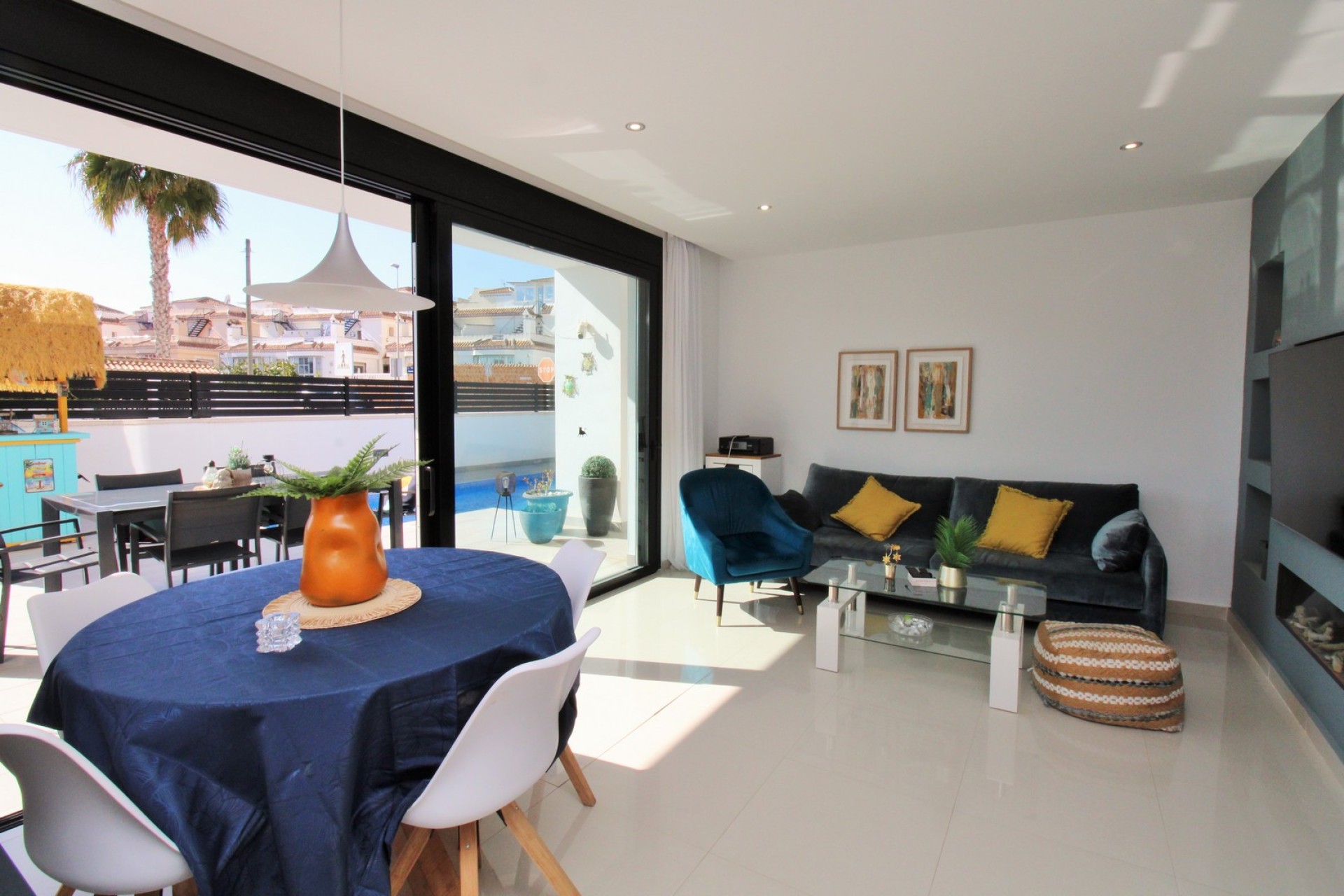 Resale - Villa - Villamartín