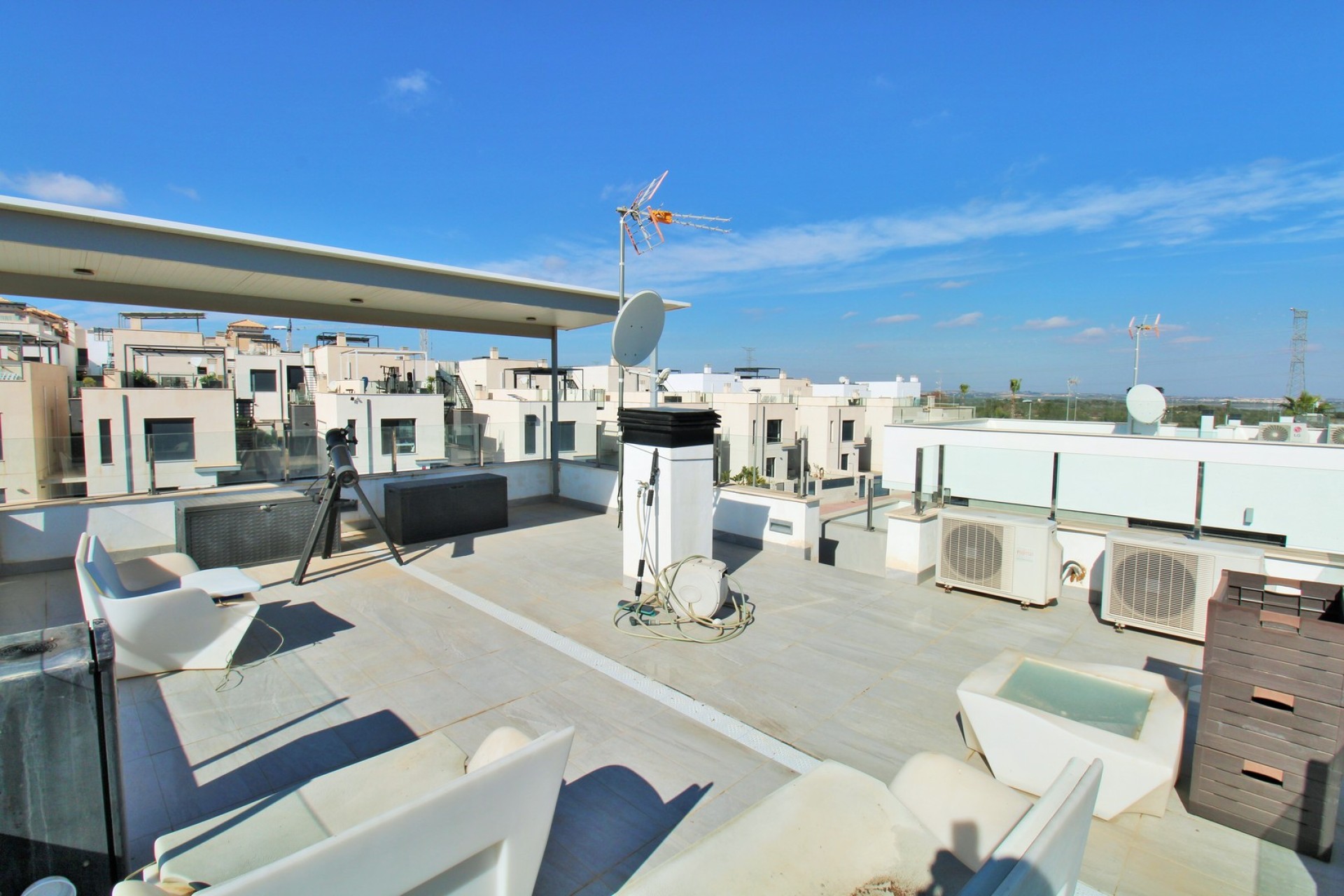 Resale - Villa - Villamartín