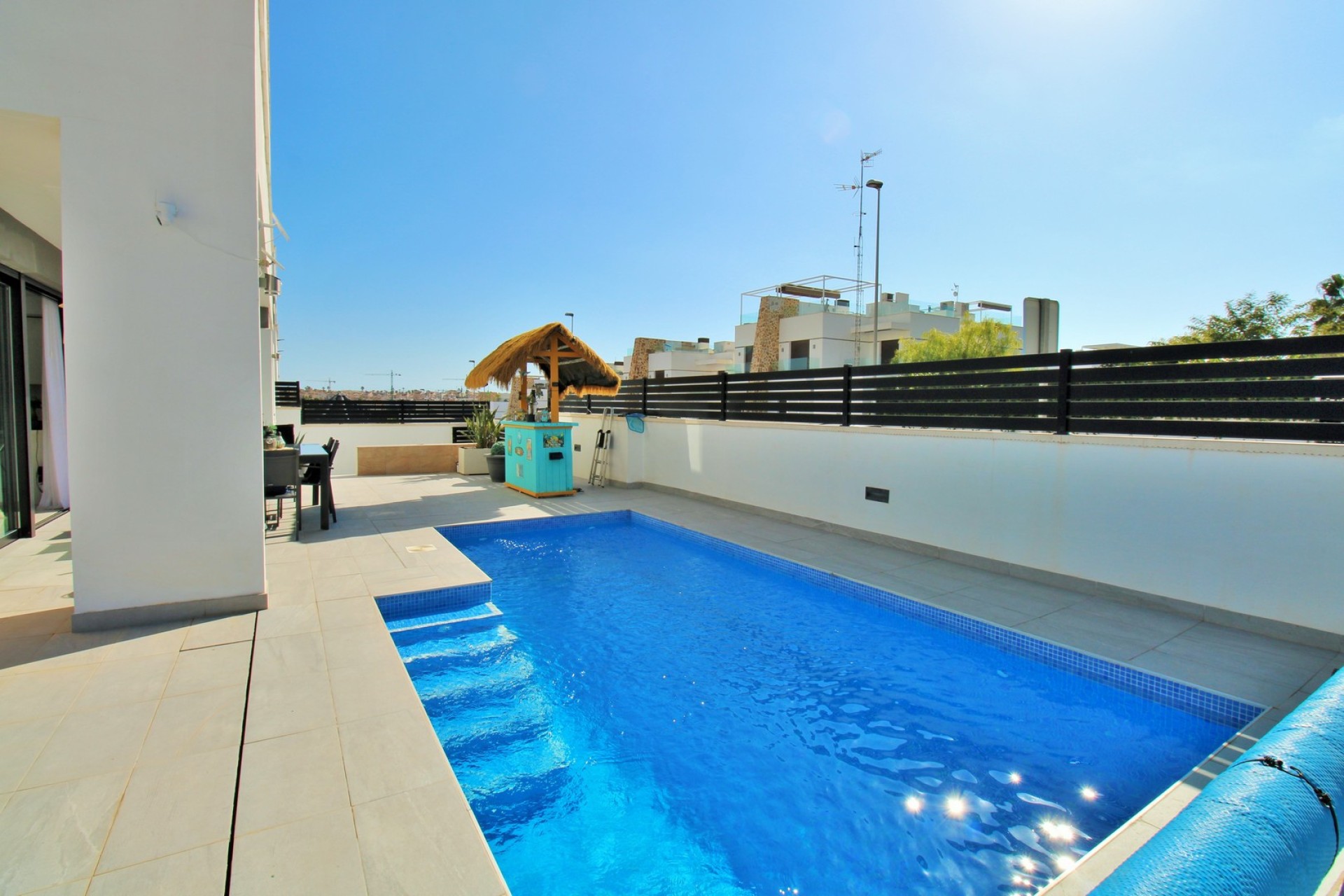 Resale - Villa - Villamartín