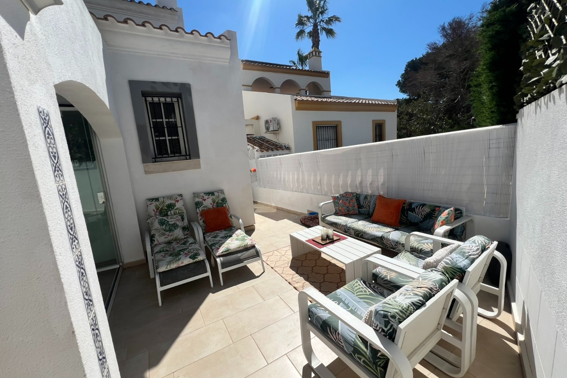 Resale - Villa - Villamartín
