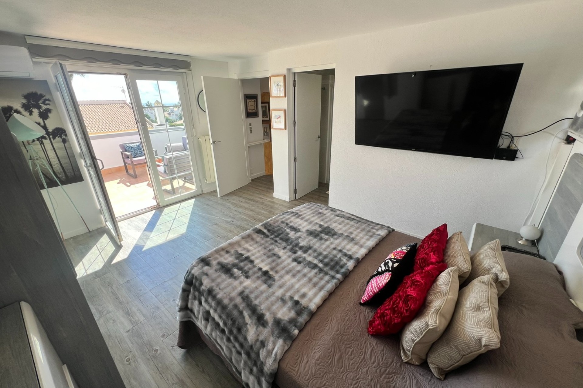 Resale - Villa - Villamartín