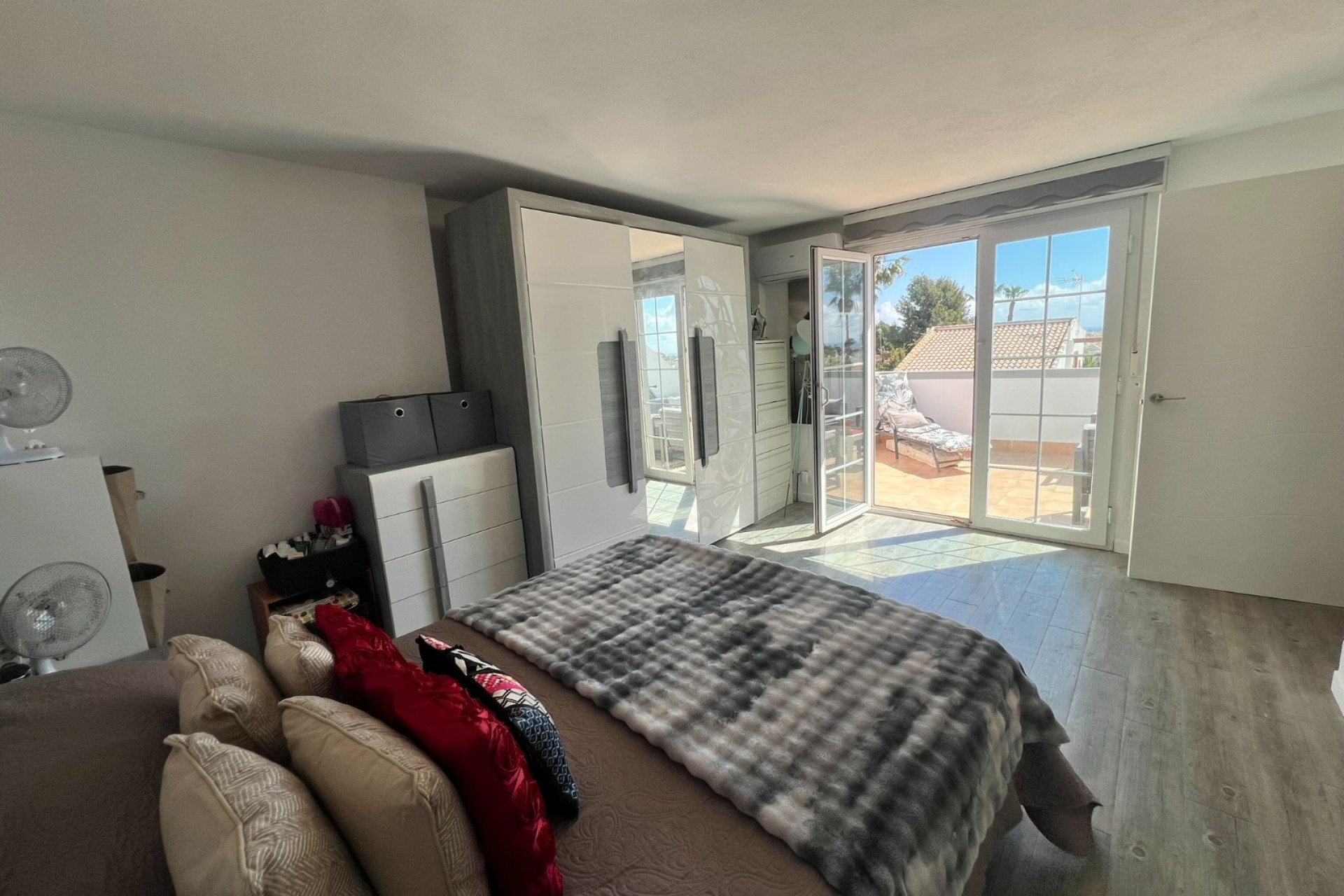Resale - Villa - Villamartín