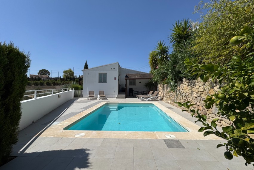 Reventa - Villa - Blanca