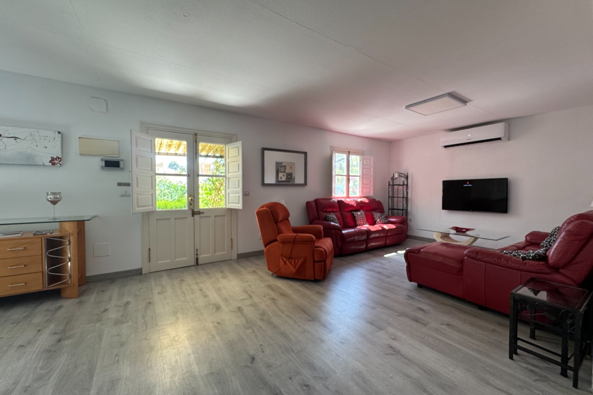 Reventa - Villa - Blanca