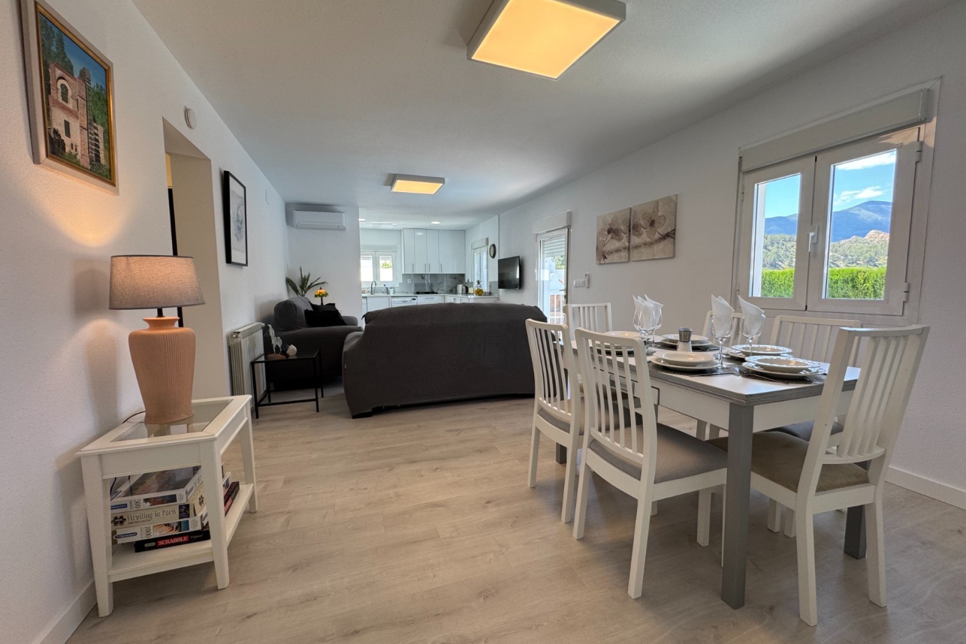 Reventa - Villa - Blanca