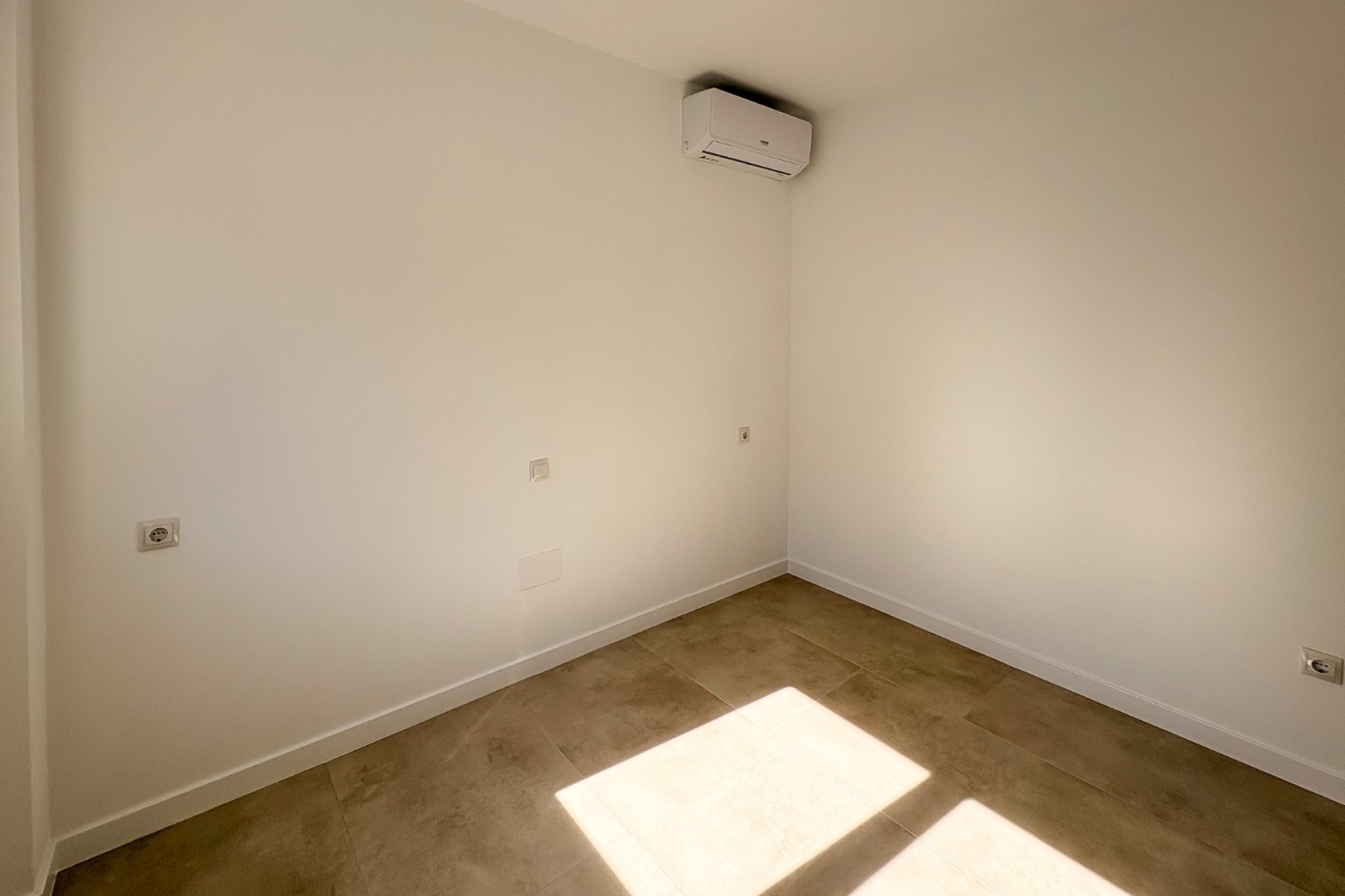 Reventa - Villa - El Campello - Pueblo Acantilado - Venta Lanuza