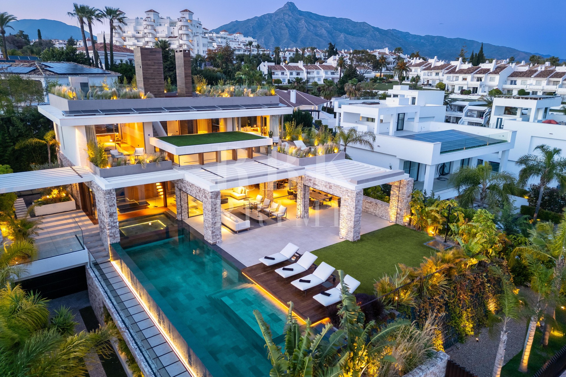 Reventa - Villa - Malaga - Nueva Andalucía