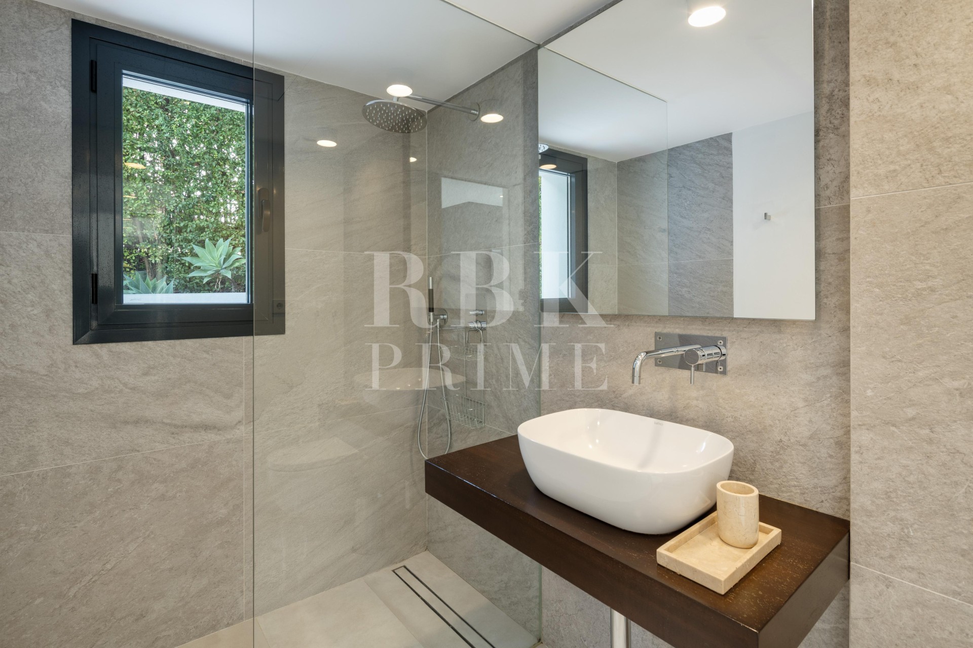 Reventa - Villa - Malaga - Nueva Andalucía
