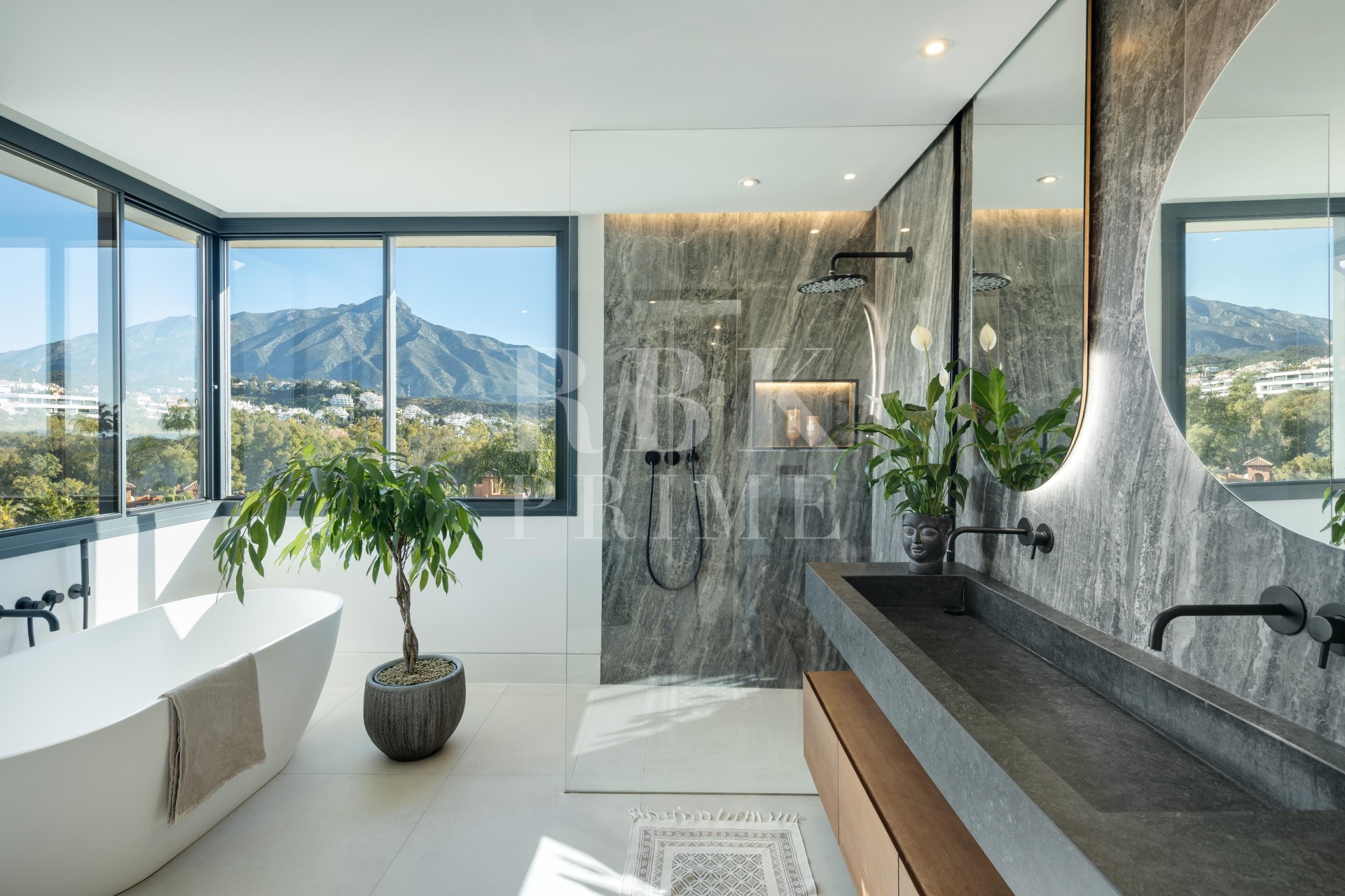 Reventa - Villa - Malaga - Nueva Andalucía