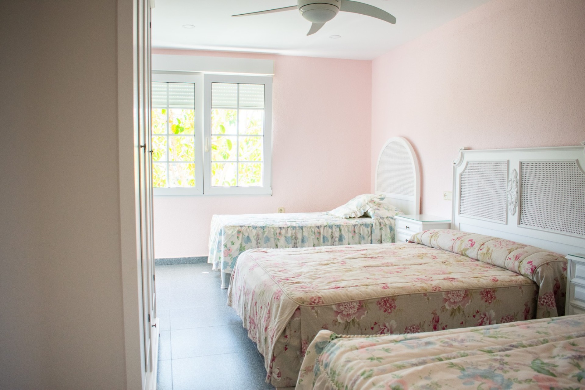 Reventa - Villa - Orihuela Costa - MUY CERCA DE LA PLAYA