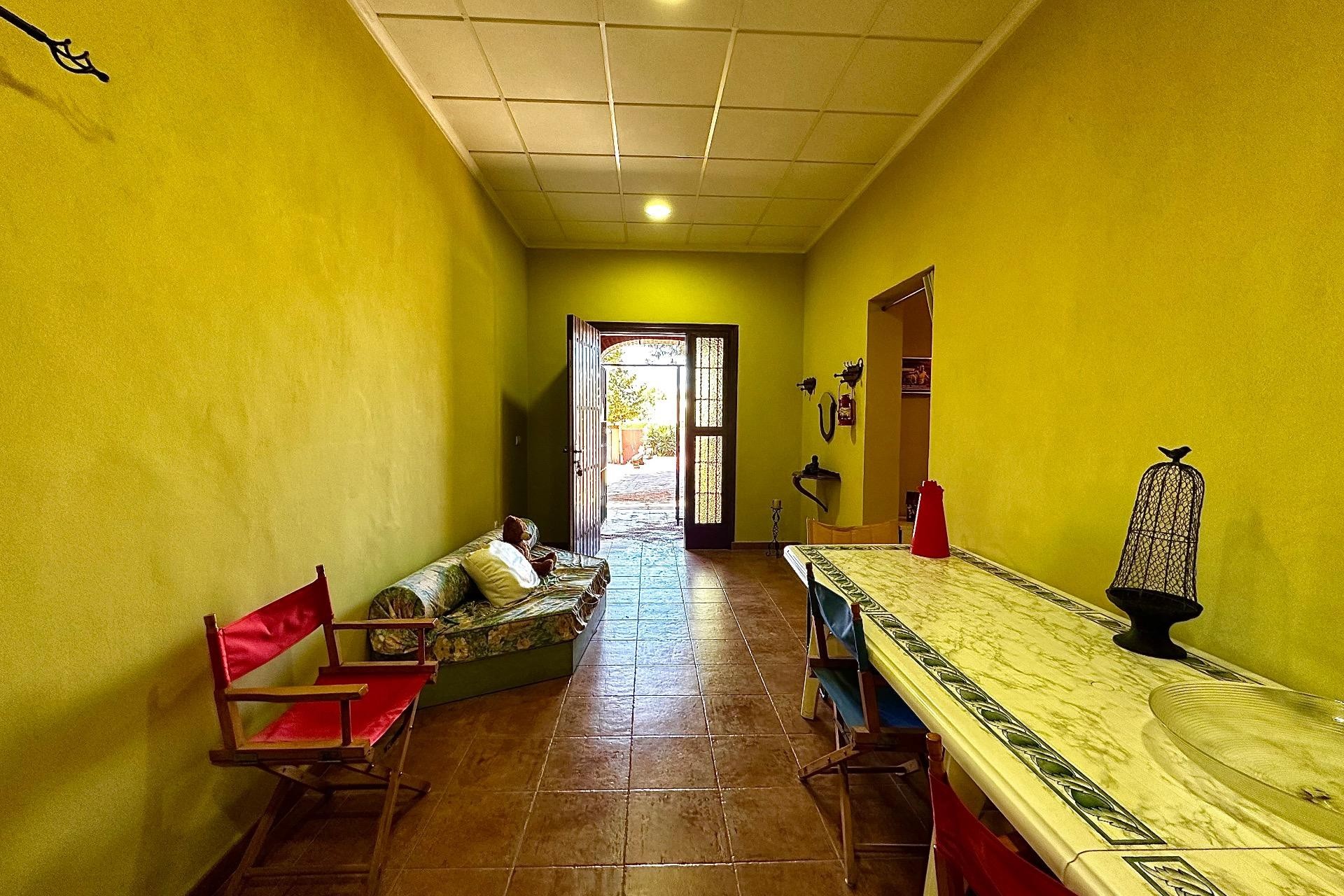 Reventa - Villa - San Miguel de Salinas - Ciudad de las comunicaciones