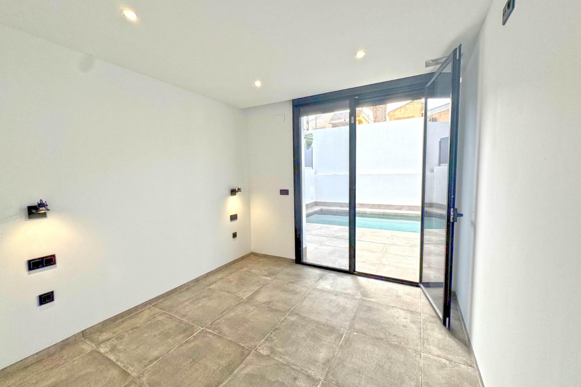 Reventa - Villa - Torrevieja - Los Balcones