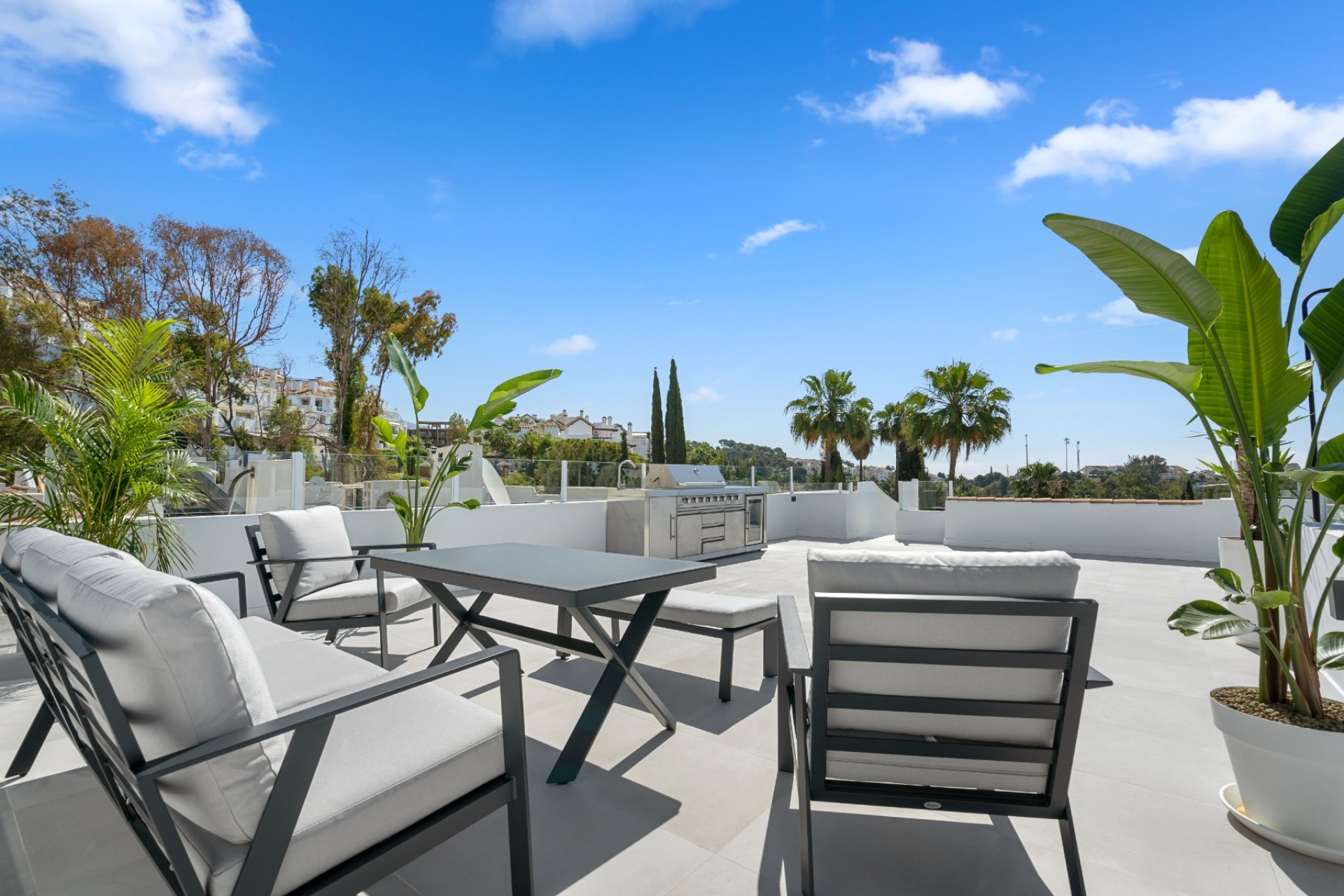 Revente - Apartment - Marbella - Nueva Andalucía