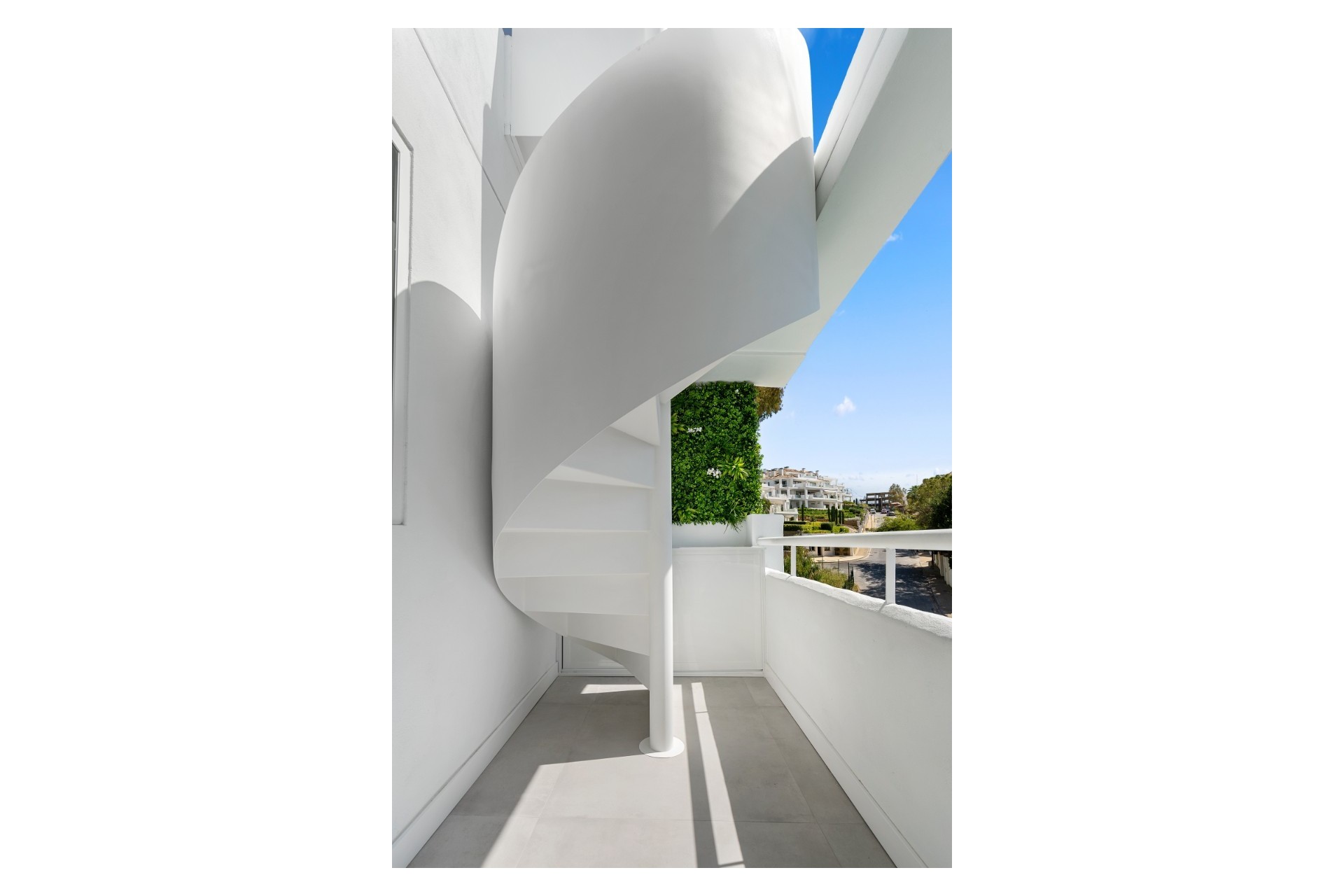 Revente - Apartment - Marbella - Nueva Andalucía