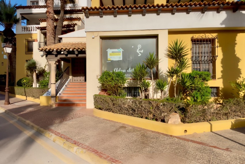 Revente - Commercial - Torrevieja - Playa Los Locos