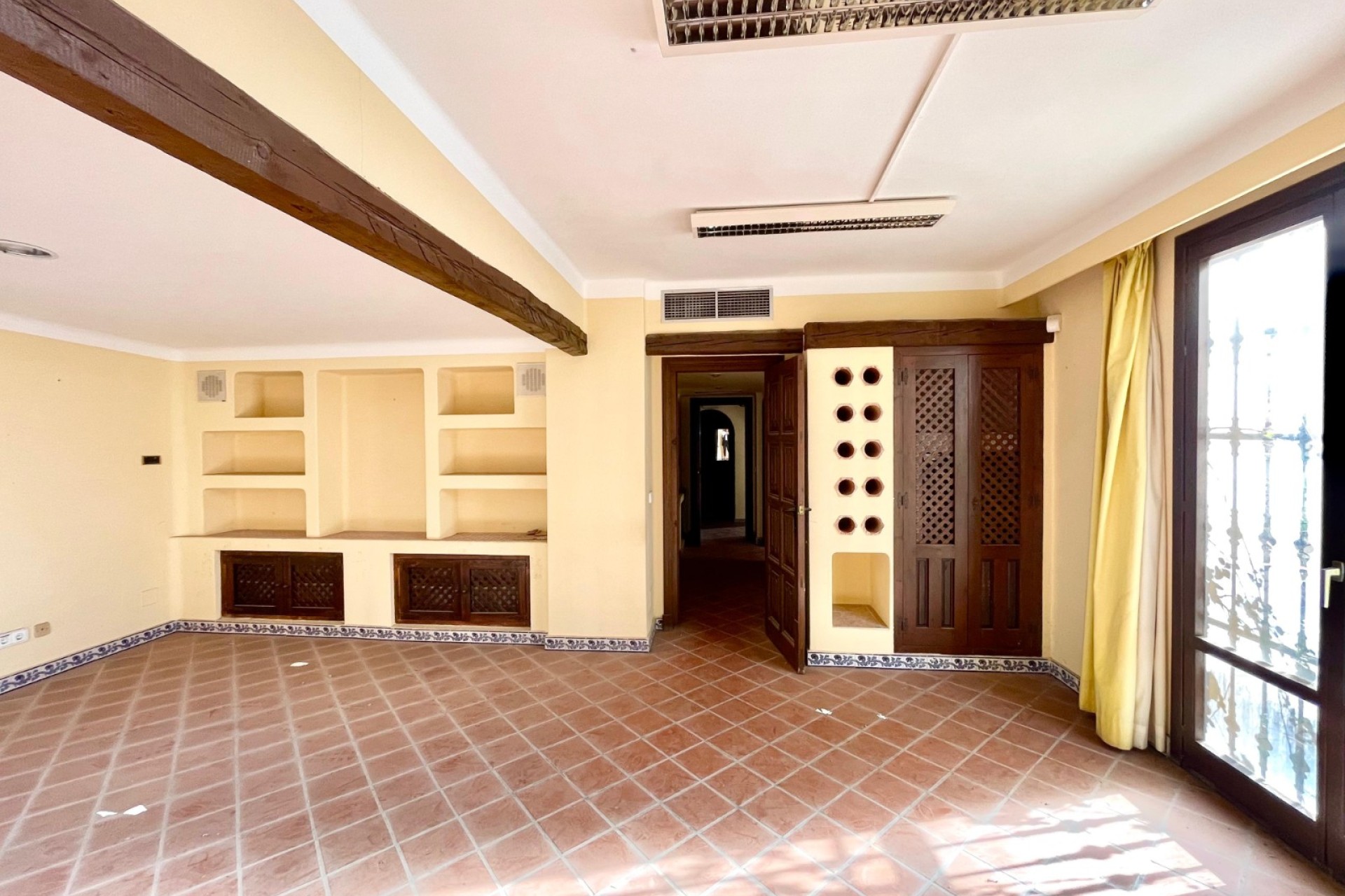 Revente - Commercial - Torrevieja - Playa Los Locos