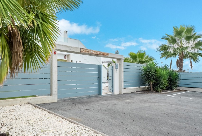 Revente - House - Semi-Detached House - Orihuela - Vistabella