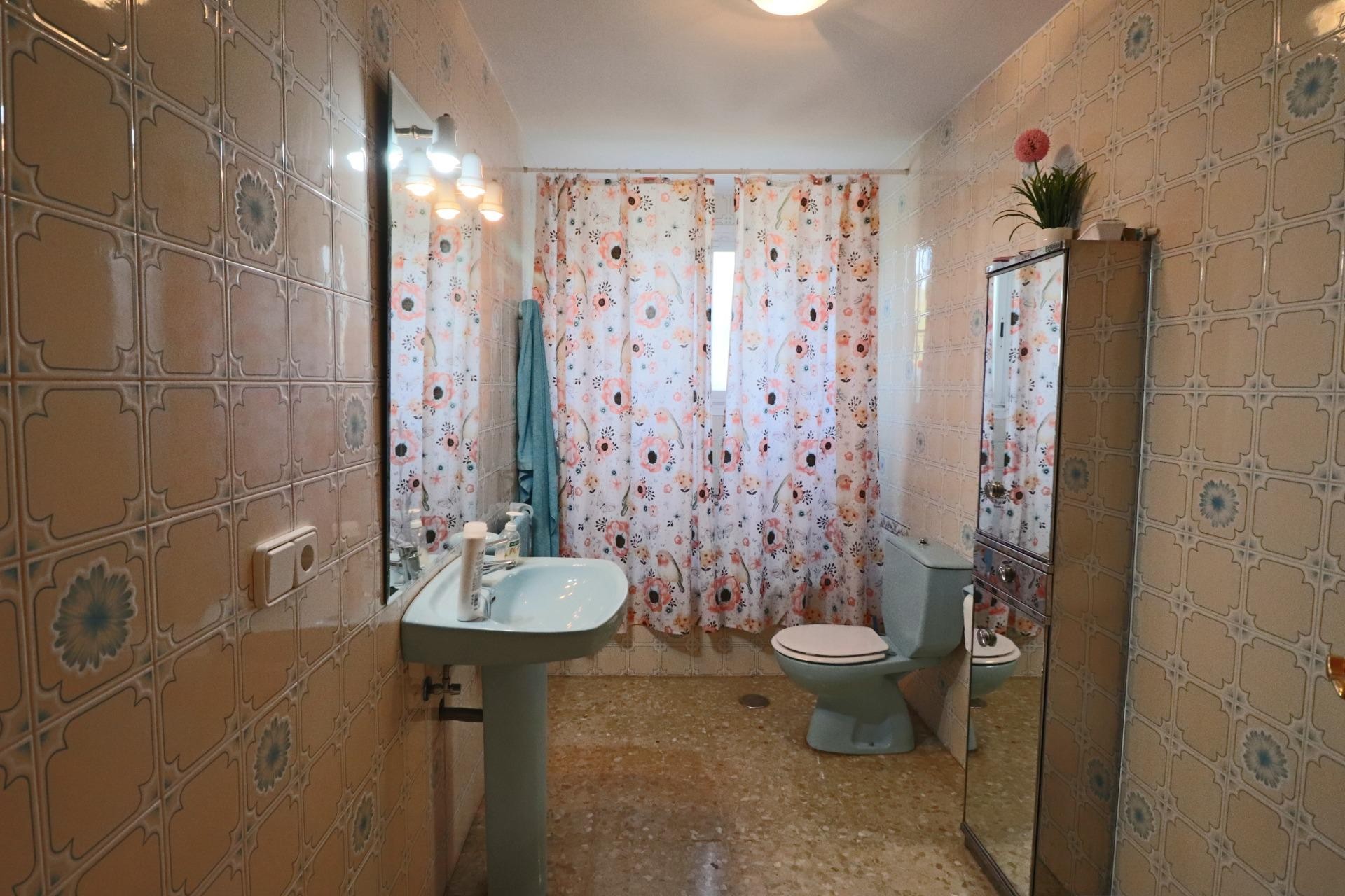 Revente - Villa - Benidorm - Juzgados