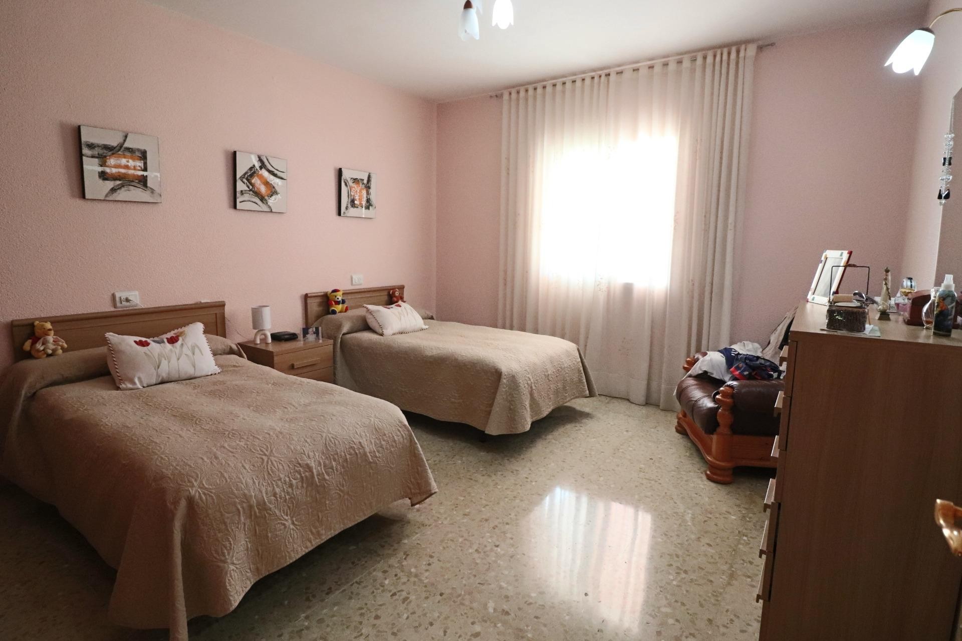 Revente - Villa - Benidorm - Juzgados