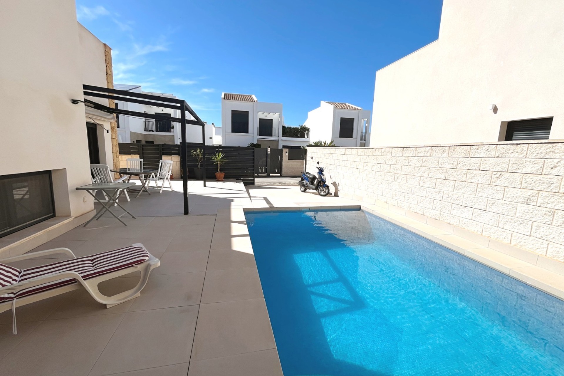 Revente - Villa - Ciudad Quesada - Pueblo Bravo