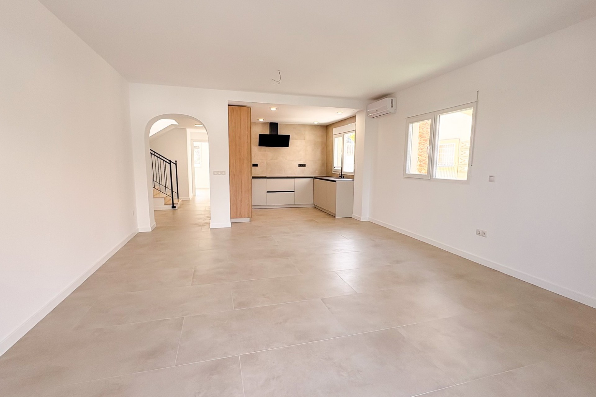 Revente - Villa - El Campello - Pueblo Acantilado - Venta Lanuza