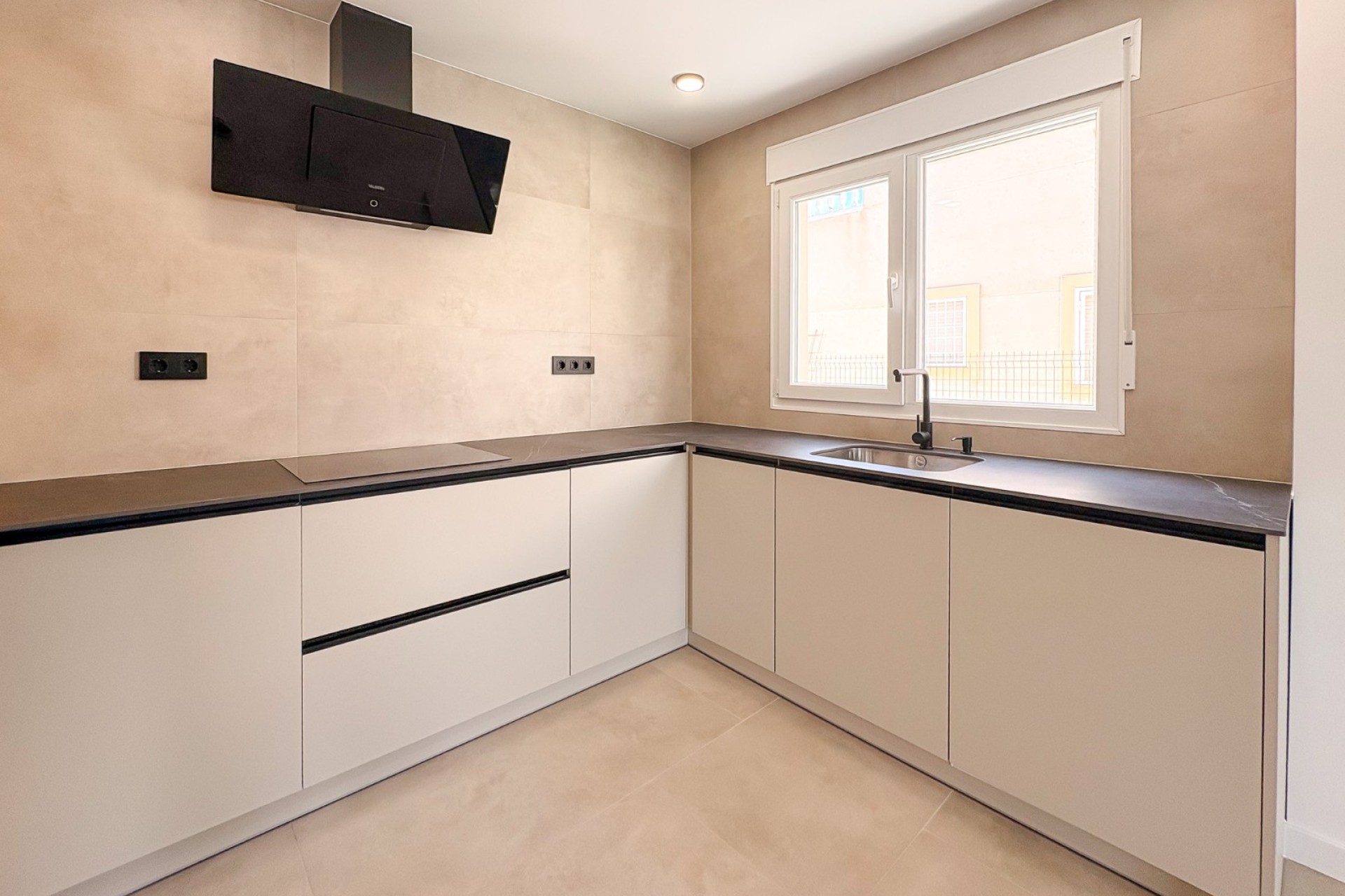 Revente - Villa - El Campello - Pueblo Acantilado - Venta Lanuza