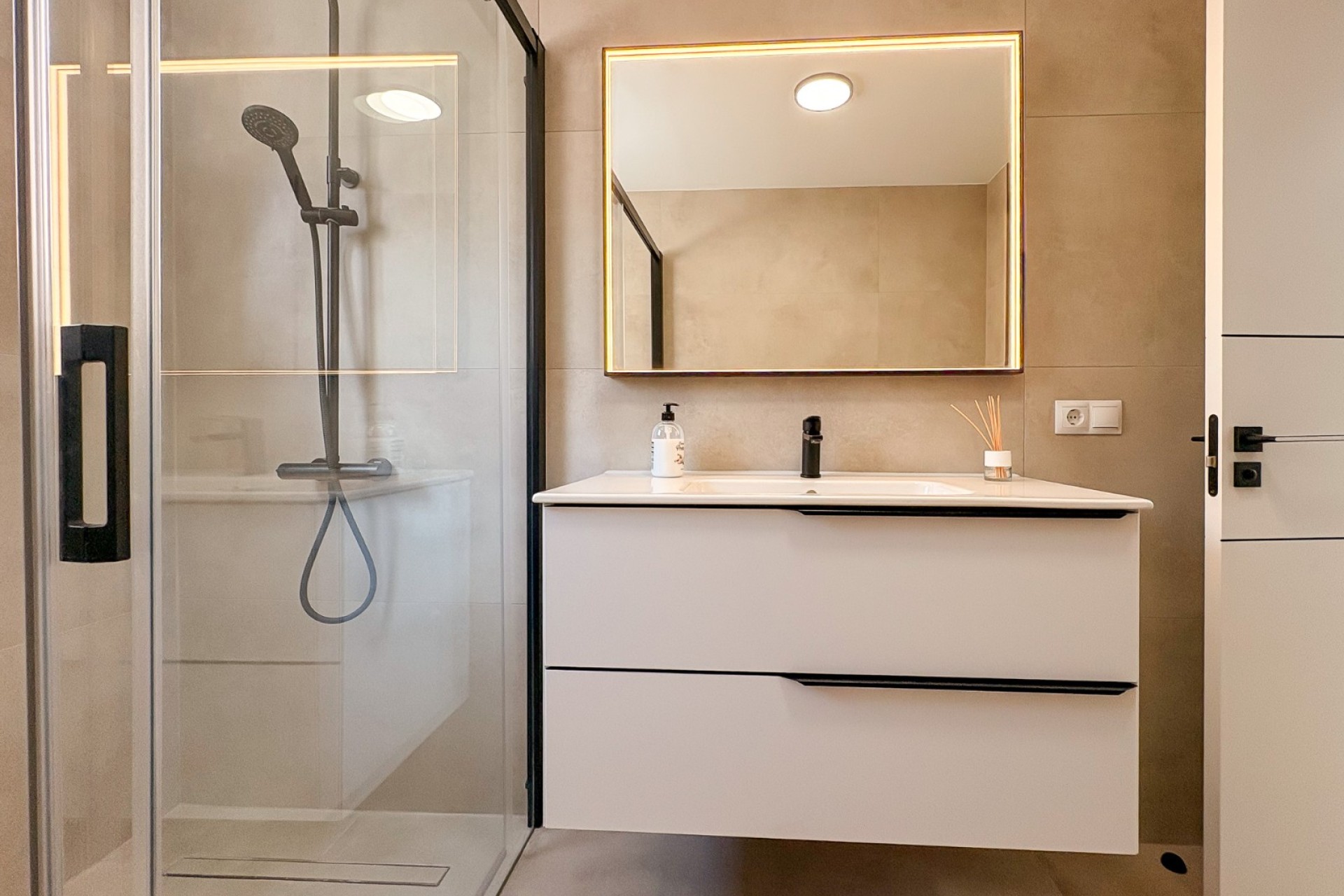 Revente - Villa - El Campello - Pueblo Acantilado - Venta Lanuza