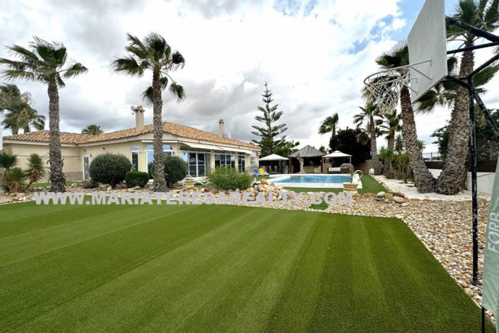 Revente - Villa - Lo Santiago - Gea y Trujols