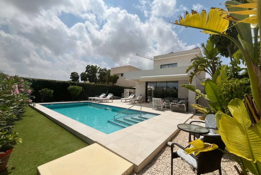Revente - Villa - Los Montesinos - La Herrada