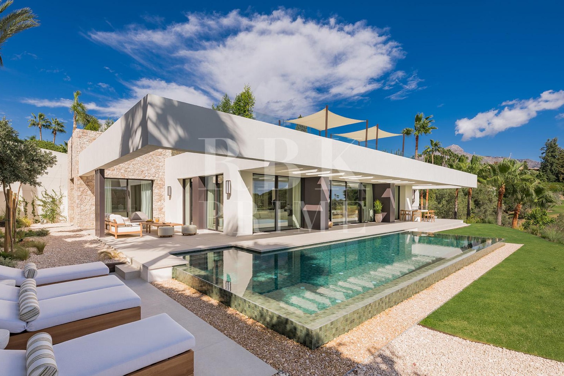 Revente - Villa - Malaga - Nueva Andalucía