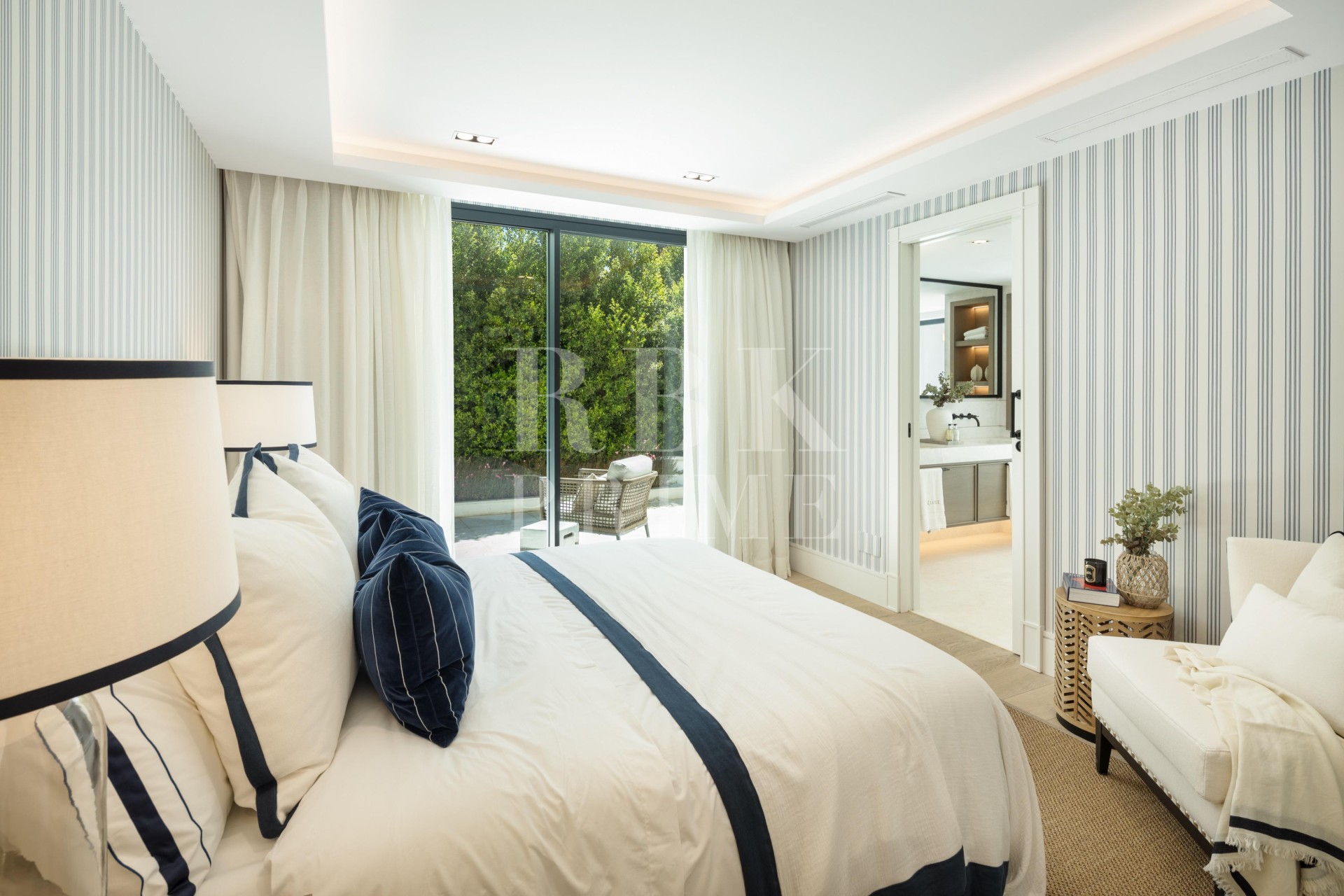 Revente - Villa - Malaga - Nueva Andalucía