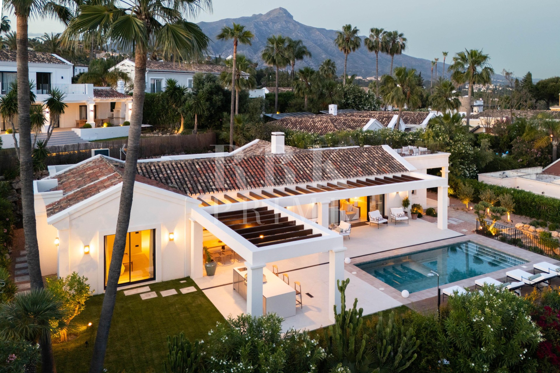 Revente - Villa - Malaga - Nueva Andalucía
