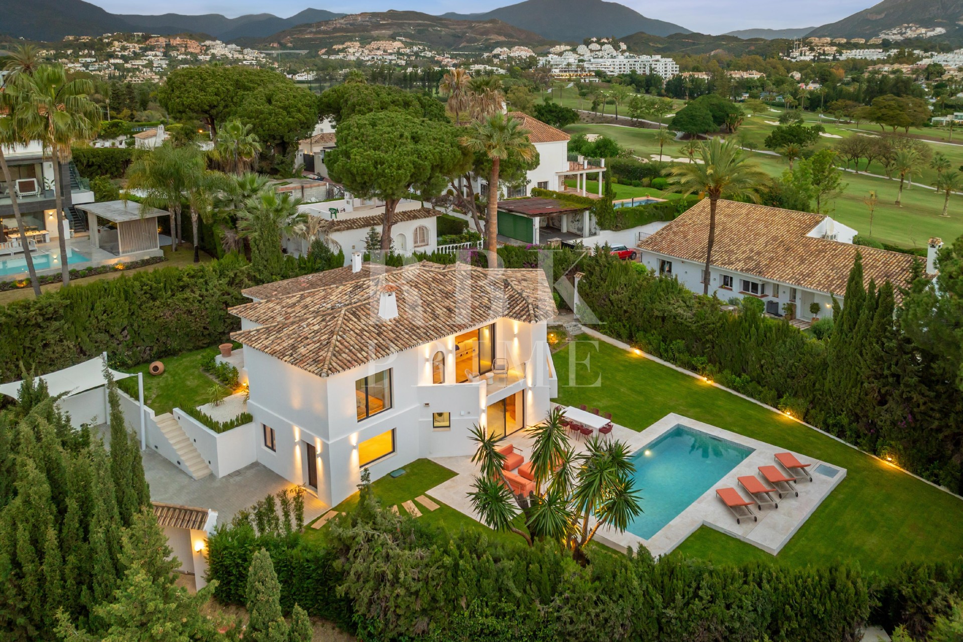 Revente - Villa - Malaga - Nueva Andalucía