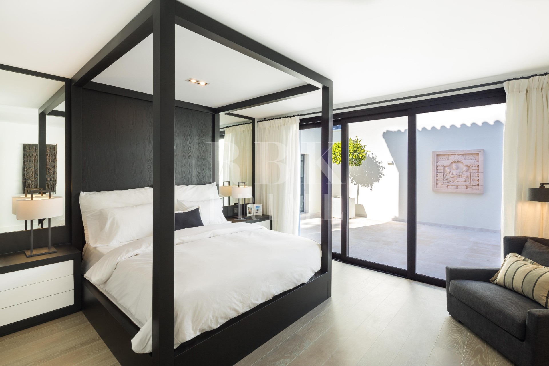 Revente - Villa - Malaga - Nueva Andalucía