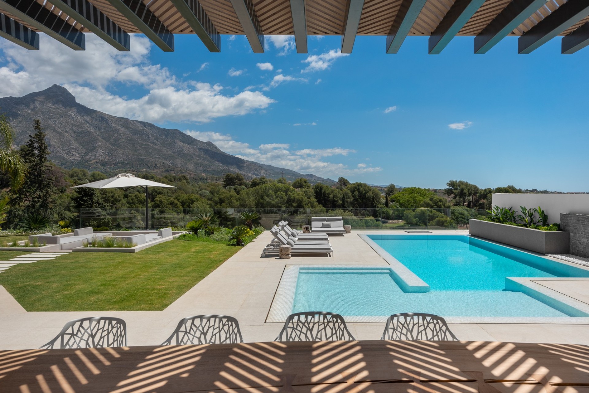 Revente - Villa - Marbella - Nueva Andalucía