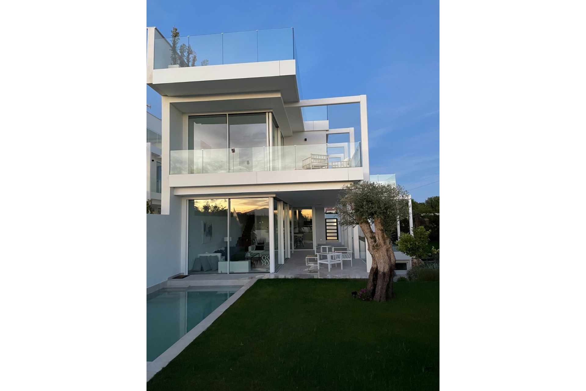 Revente - Villa - Marbella - Sierra Blanca