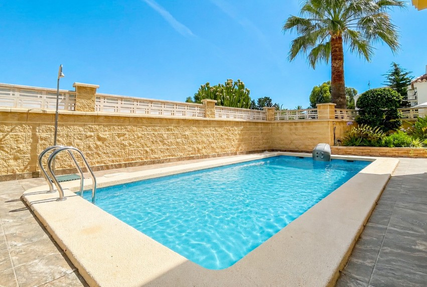 Revente - Villa - Orihuela Costa - La Zenia