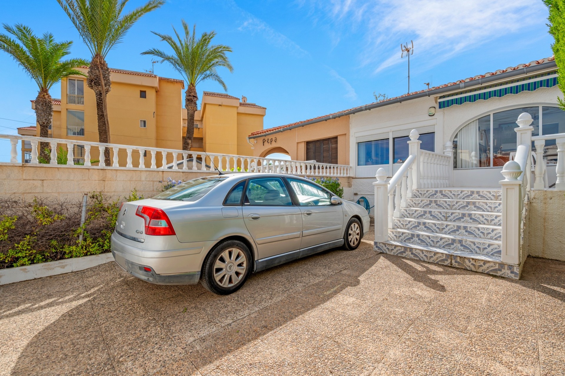 Revente - Villa - Orihuela Costa - Punta Prima