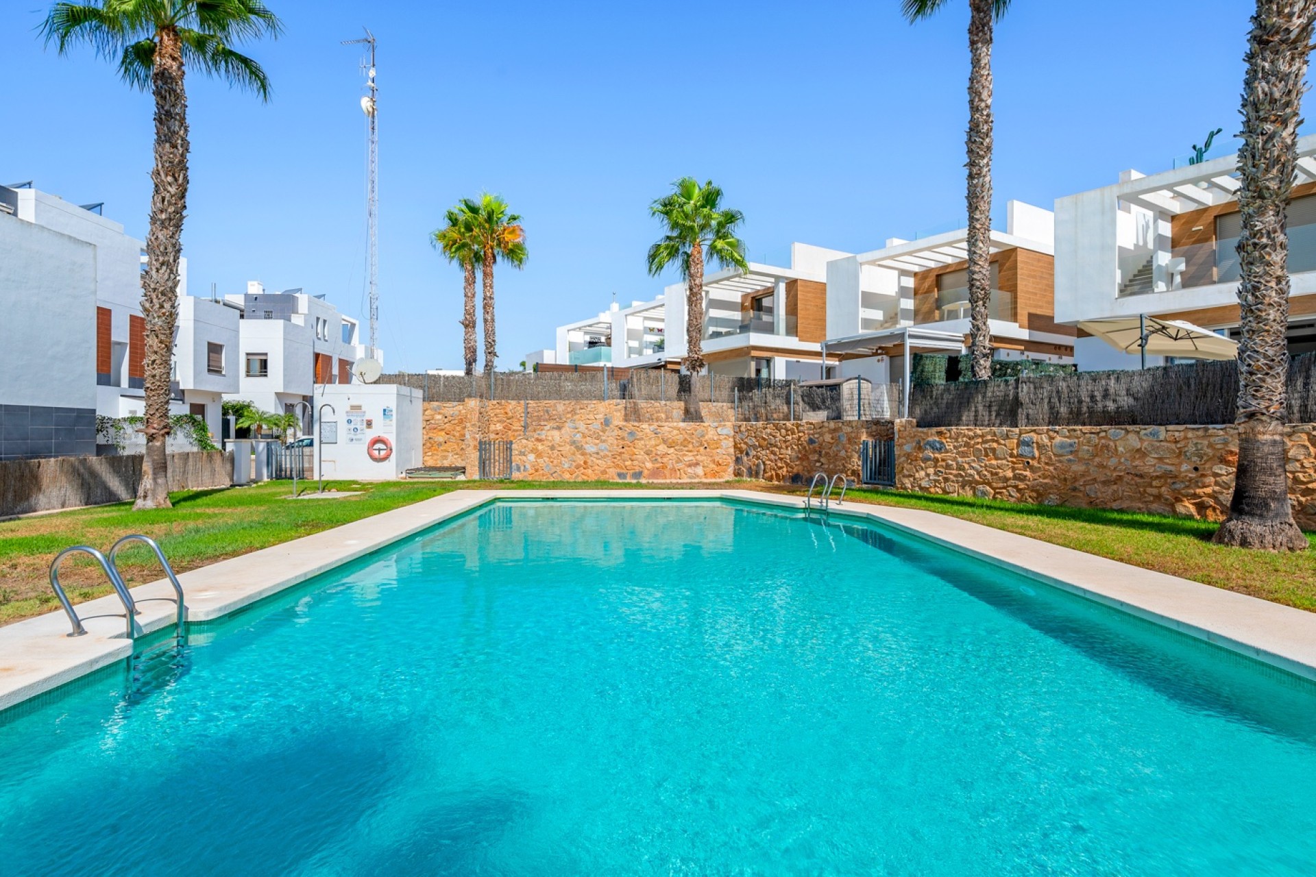 Revente - Villa - Orihuela Costa - Villamartín