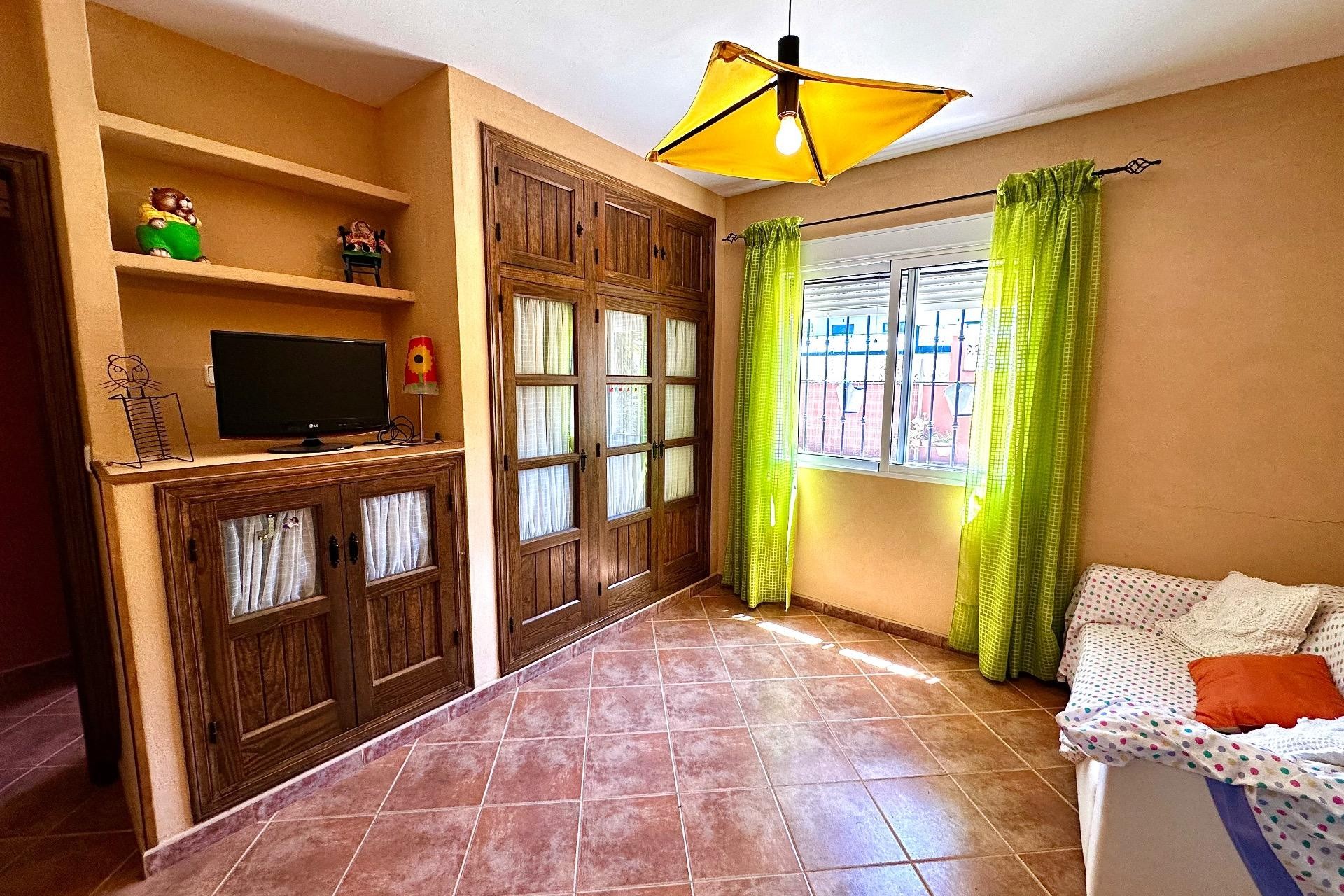 Revente - Villa - San Miguel de Salinas - Ciudad de las comunicaciones