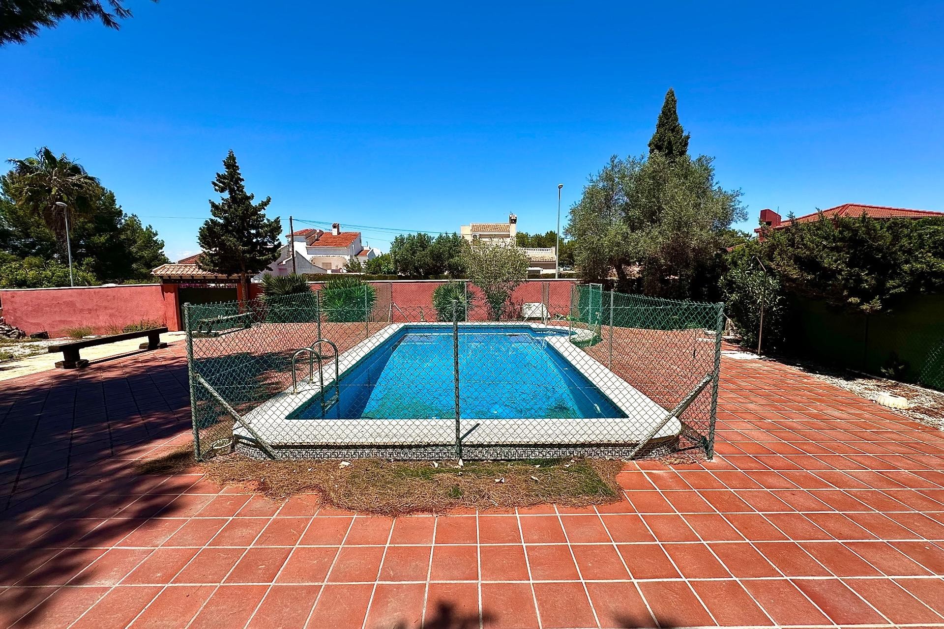 Revente - Villa - San Miguel de Salinas - Ciudad de las comunicaciones