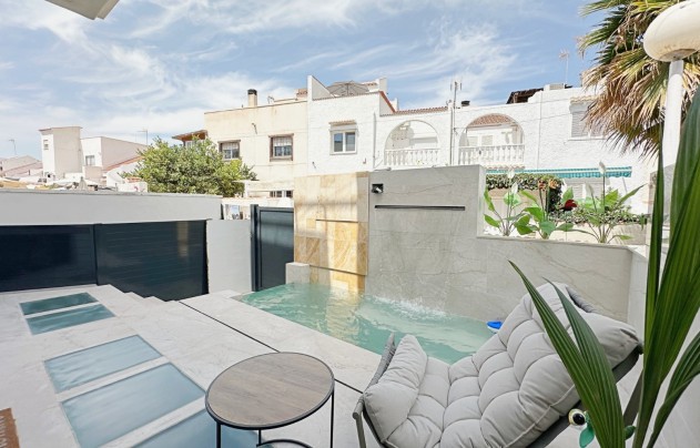 Townhouse / Terraced House - Resale - Torrevieja - Torrevieja