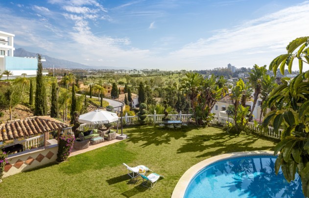 Villa - Herverkoop - Estepona - El Paraíso