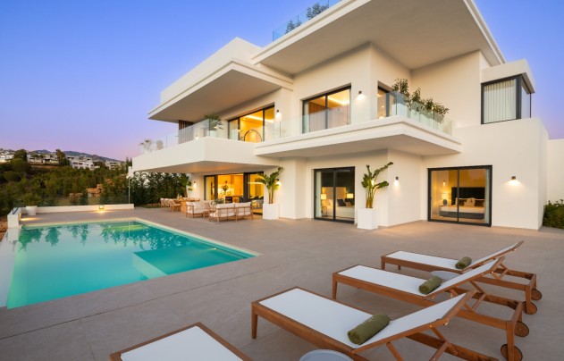 Villa - Herverkoop - Estepona - MM-68833