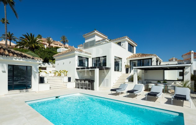 Villa - Herverkoop - Malaga - Nueva Andalucía